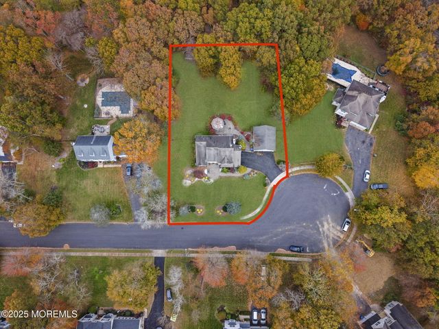 378 Sapphire Drive, Jackson, NJ 08527
