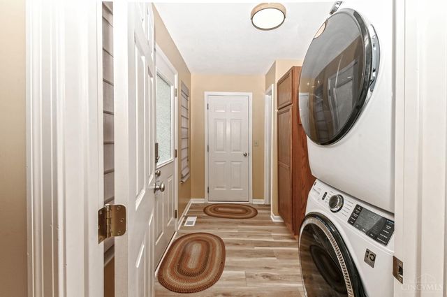 1470 Stableview Circle, Hamilton Twp, OH 45039