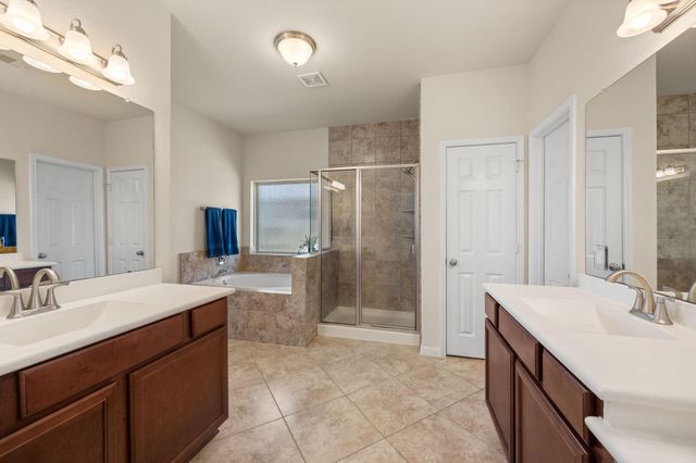 9402 Wheatfield Lane, Rosenberg, TX 77469