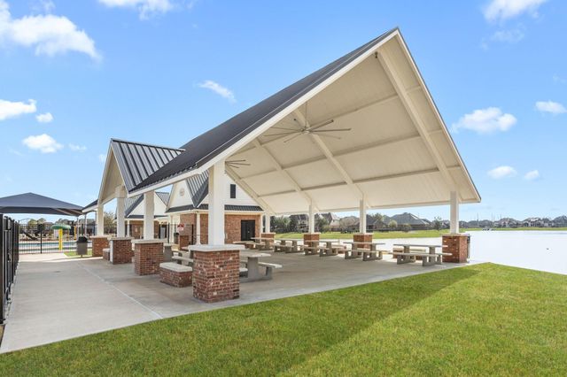 9402 Wheatfield Lane, Rosenberg, TX 77469