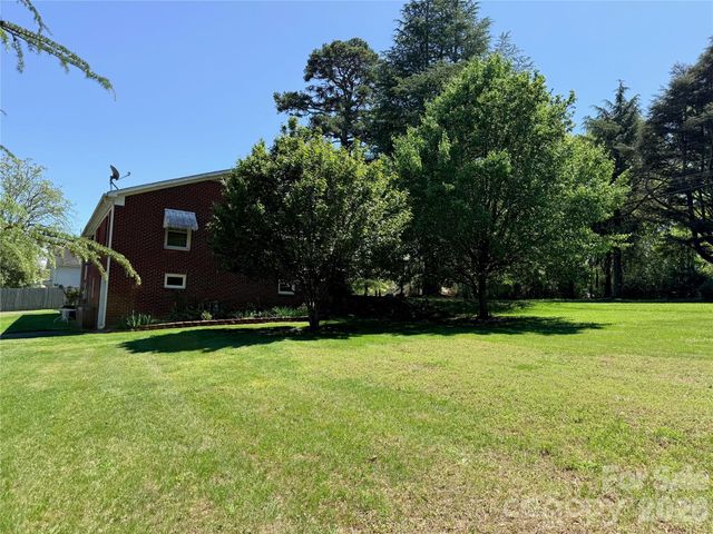 261 Old Caroleen Road, Forest City, NC 28043