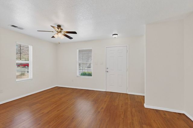 10727 Hatch Drive NW, Albuquerque, NM 87114