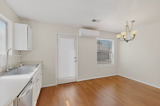 10727 Hatch Drive NW, Albuquerque, NM 87114