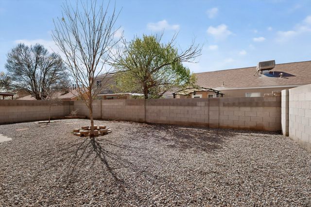 10727 Hatch Drive NW, Albuquerque, NM 87114