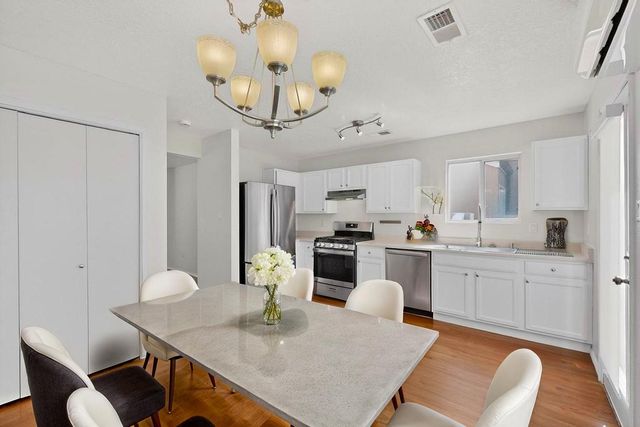 10727 Hatch Drive NW, Albuquerque, NM 87114