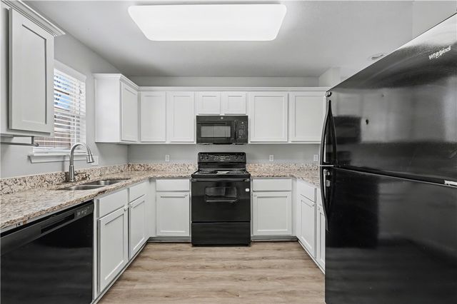 1428 W Netherland Way 2, Fayetteville, AR 72701