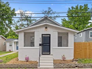 525 S Adams Street, Festus, MO 63028