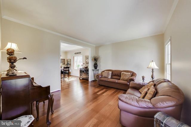 5094 LEATHERBACK RD, Woodbridge, VA 22193