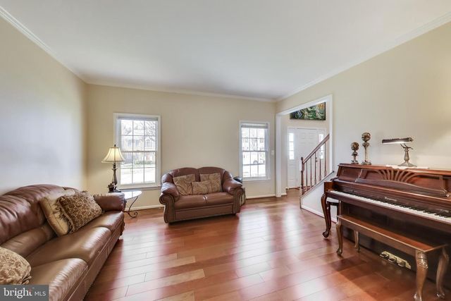 5094 LEATHERBACK RD, Woodbridge, VA 22193