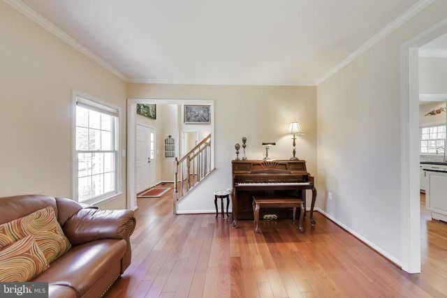 5094 LEATHERBACK RD, Woodbridge, VA 22193