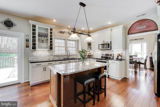 5094 LEATHERBACK RD, Woodbridge, VA 22193