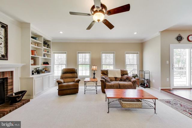 5094 LEATHERBACK RD, Woodbridge, VA 22193