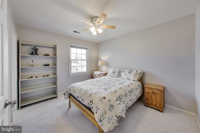 5094 LEATHERBACK RD, Woodbridge, VA 22193