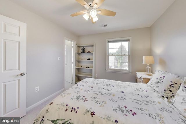 5094 LEATHERBACK RD, Woodbridge, VA 22193