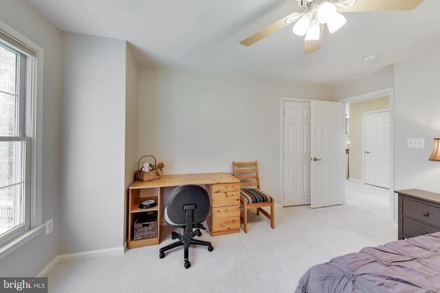 5094 LEATHERBACK RD, Woodbridge, VA 22193