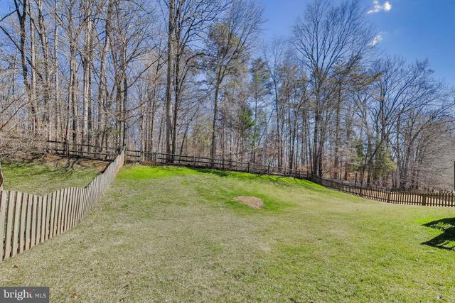 5094 LEATHERBACK RD, Woodbridge, VA 22193