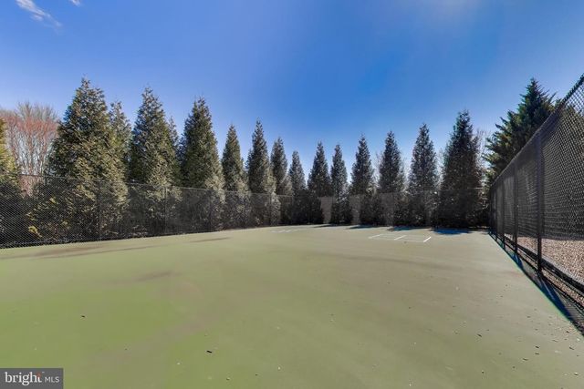 5094 LEATHERBACK RD, Woodbridge, VA 22193