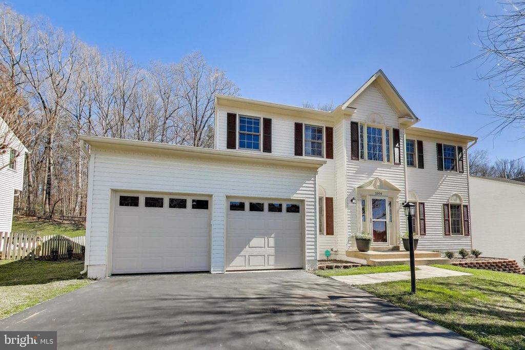 5094 LEATHERBACK RD, Woodbridge, VA 22193