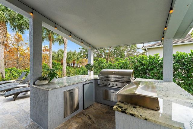 139 Shores Pointe Drive, Jupiter, FL 33458