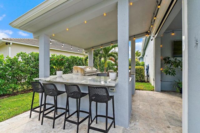 139 Shores Pointe Drive, Jupiter, FL 33458