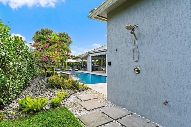 139 Shores Pointe Drive, Jupiter, FL 33458