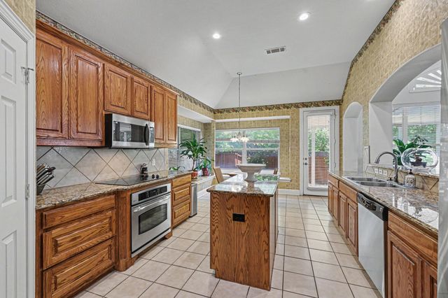 9895 Carriage Hill Lane, Frisco, TX 75035