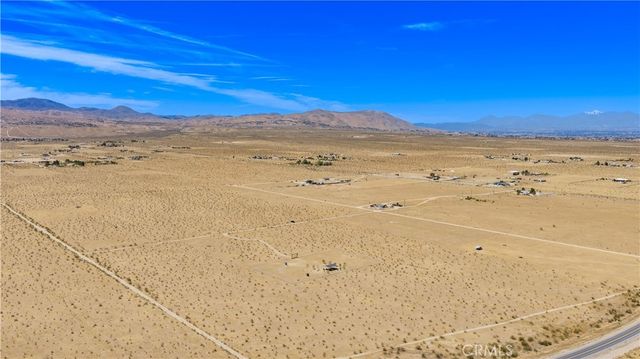 1 Las Piedras, Apple Valley, CA 92308