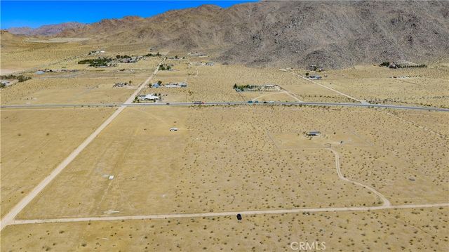1 Las Piedras, Apple Valley, CA 92308