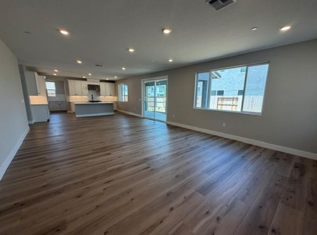 8171 Craiglee Way, Elk Grove, CA 95757