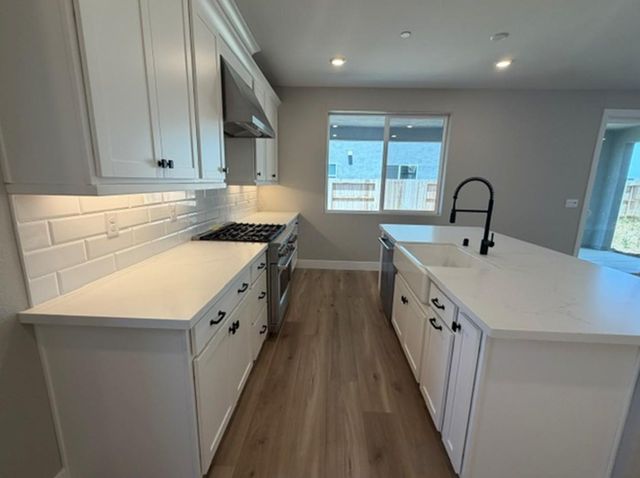 8171 Craiglee Way, Elk Grove, CA 95757