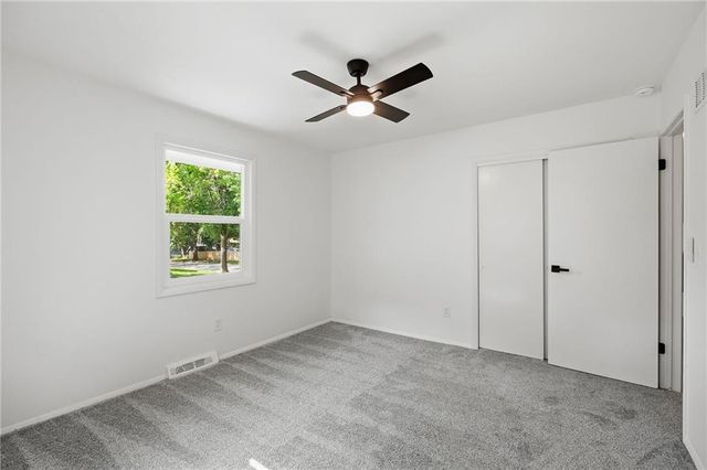 1530 NW 67TH Street, Kansas City, MO 64118