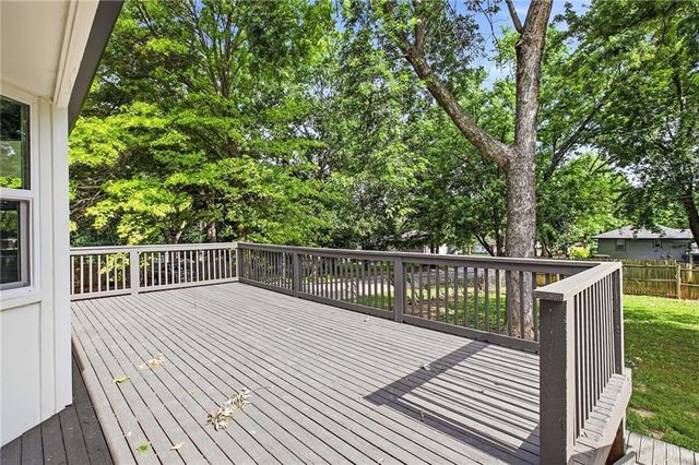 1530 NW 67TH Street, Kansas City, MO 64118