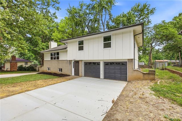 1530 NW 67TH Street, Kansas City, MO 64118