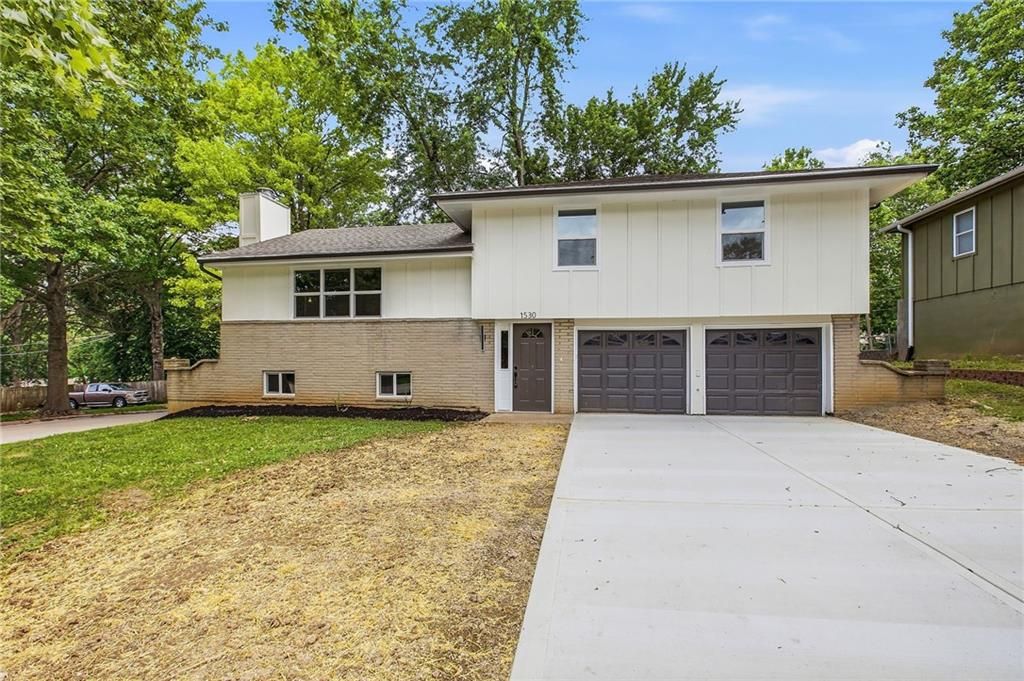 1530 NW 67TH Street, Kansas City, MO 64118
