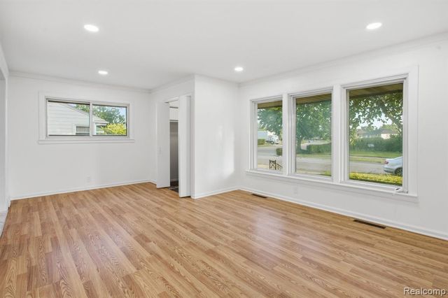 4685 Julius Boulevard, Westland, MI 48186