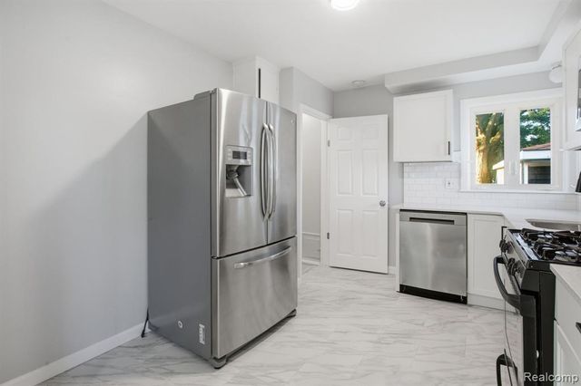 4685 Julius Boulevard, Westland, MI 48186