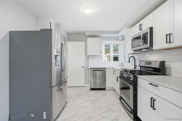 4685 Julius Boulevard, Westland, MI 48186