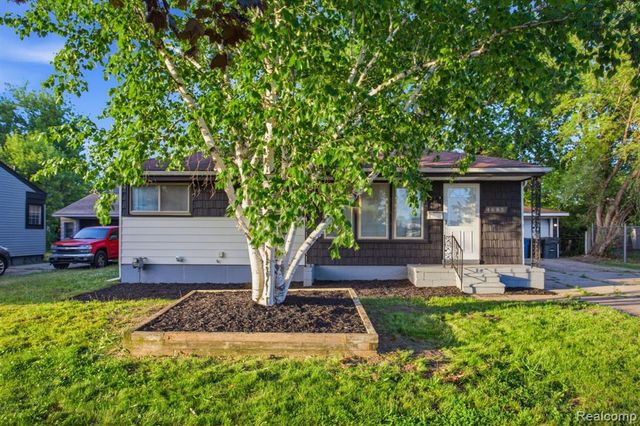 4685 Julius Boulevard, Westland, MI 48186