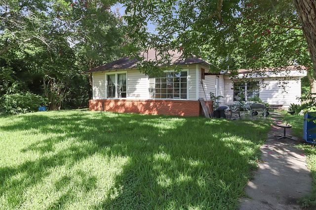 531 Circle Drive, La Porte, TX 77571