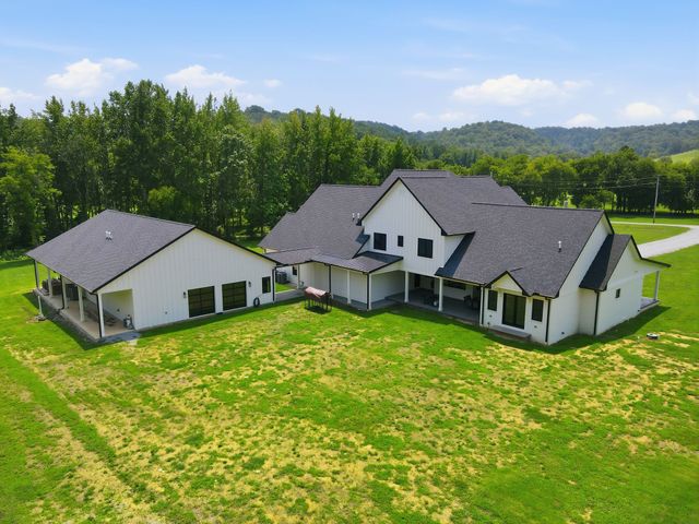 150 Scenic Cir, Pulaski, TN 38478