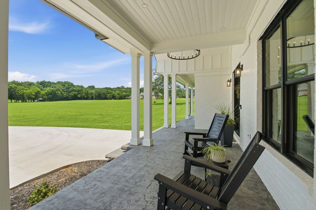 150 Scenic Cir, Pulaski, TN 38478