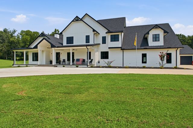 150 Scenic Cir, Pulaski, TN 38478