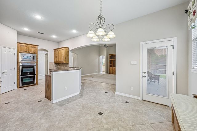 2201 Riverwood Drive, Weatherford, TX 76087