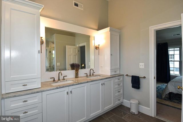 710 W VIEW TER, Alexandria, VA 22301