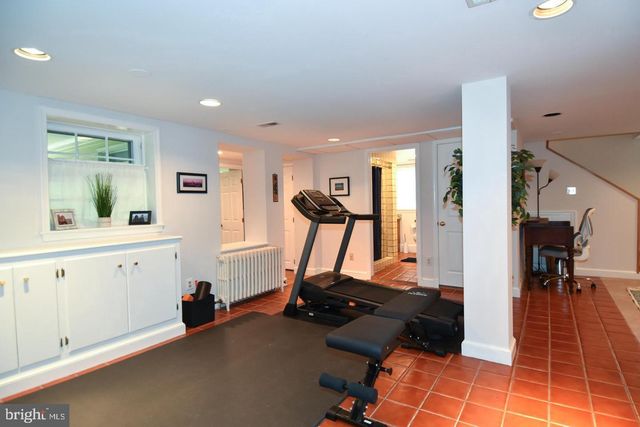 710 W VIEW TER, Alexandria, VA 22301