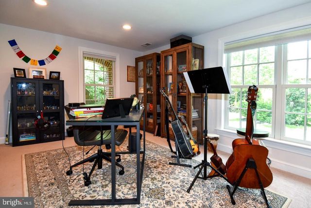 710 W VIEW TER, Alexandria, VA 22301