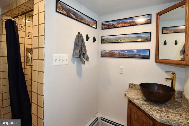 710 W VIEW TER, Alexandria, VA 22301