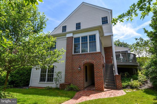 710 W VIEW TER, Alexandria, VA 22301