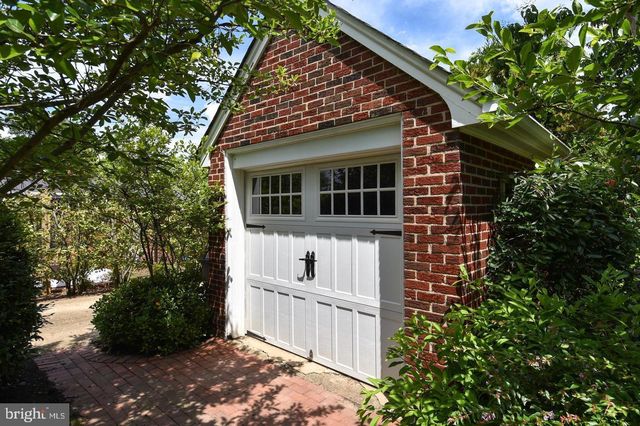 710 W VIEW TER, Alexandria, VA 22301