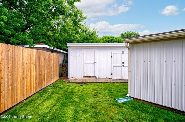 4001 Kurtz Ave, Louisville, KY 40229